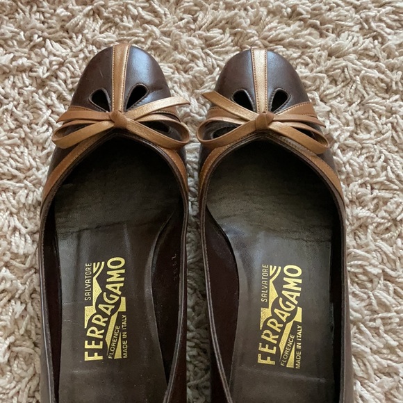 Salvatore Ferragamo leather flats - Picture 4 of 10